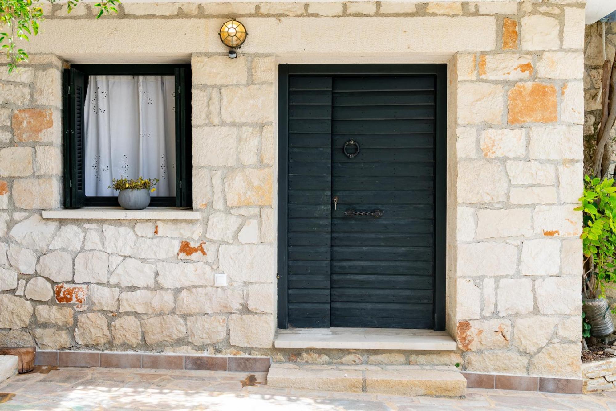 οrama - 1 & 4 Stone View Close To The Castle At Bohali Hill